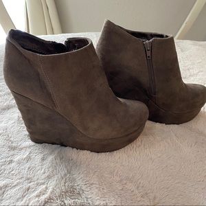 Aldo Wedges